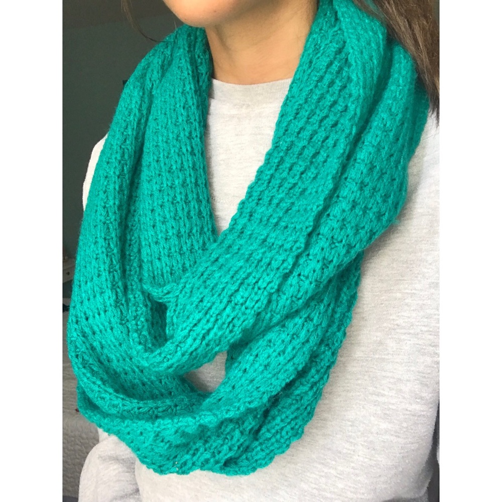 Green Knitted Infinity Scarf